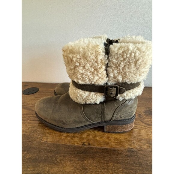 UGG Blayre II Brown Suede Leather Distressed Sheepskin Ankle Boot Women Size 9 - Picture 3 of 16